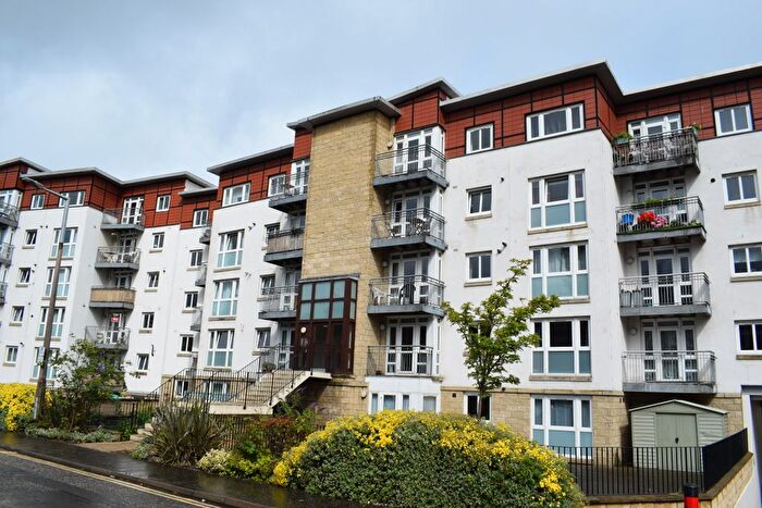 2 Bedroom Flat To Rent In Brunswick Road, Edinburgh, EH7