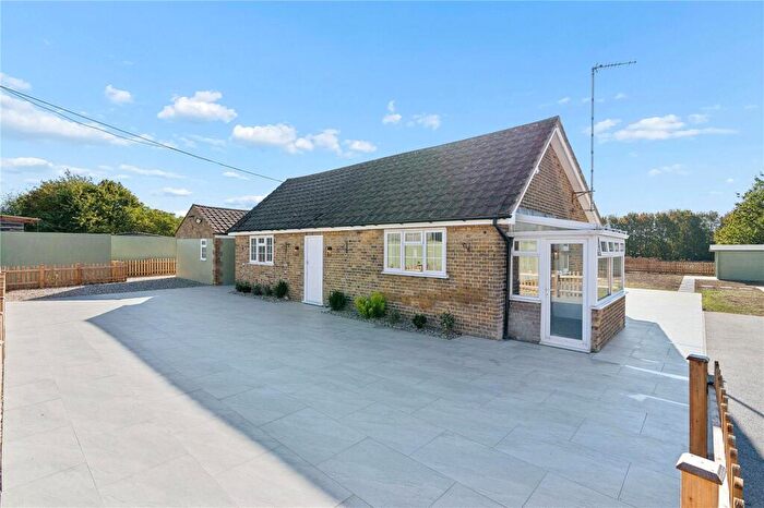 3 Bedroom Bungalow For Sale In Fen Lane, North Ockendon, Upminster, RM14