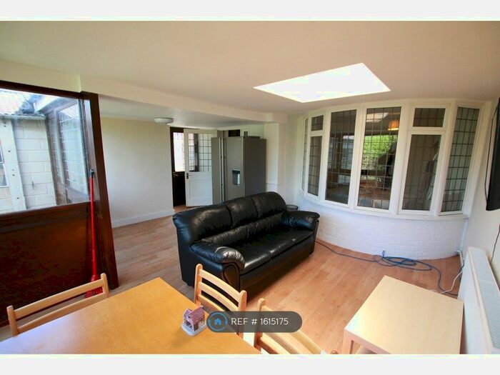 4 Bedroom Terraced House To Rent In Culver Lane, Earley, Reading, RG6