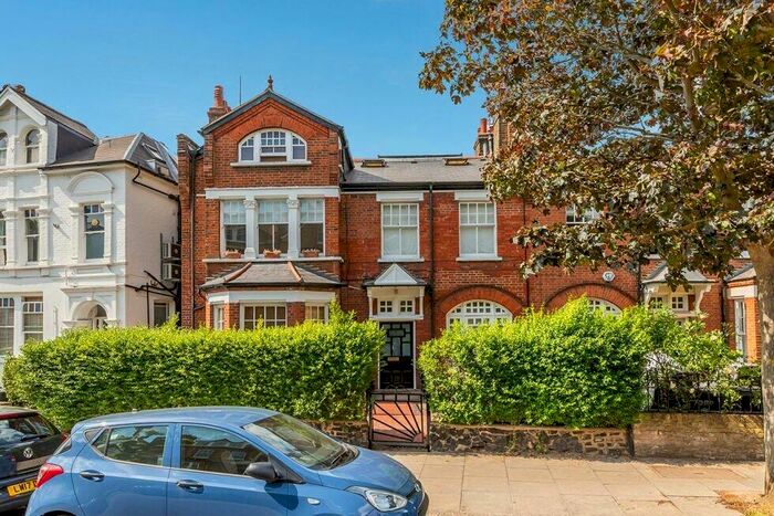 2 Bedroom Flat To Rent In Ridge Road, Crouch End, N8