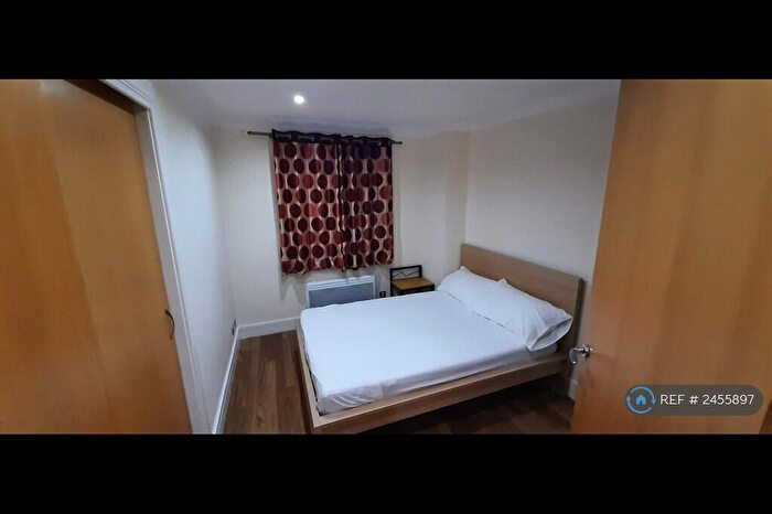 2 Bedroom Flat To Rent In Bothwell Street, Glasgow, G2