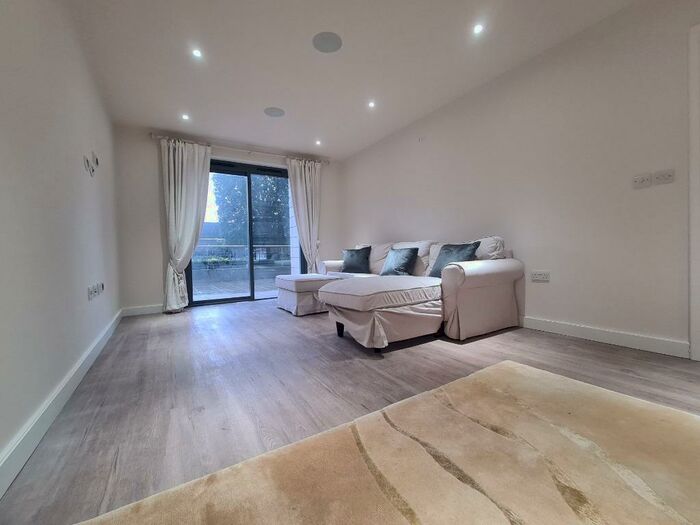 1 Bedroom Flat To Rent In Aerodrome Road, Beaufort Park, London, NW9