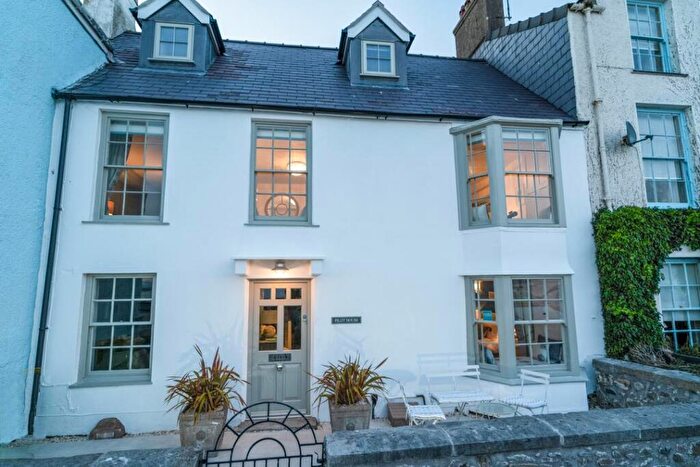 4 Bedroom Town House For Sale In West End, Beaumaris, LL58