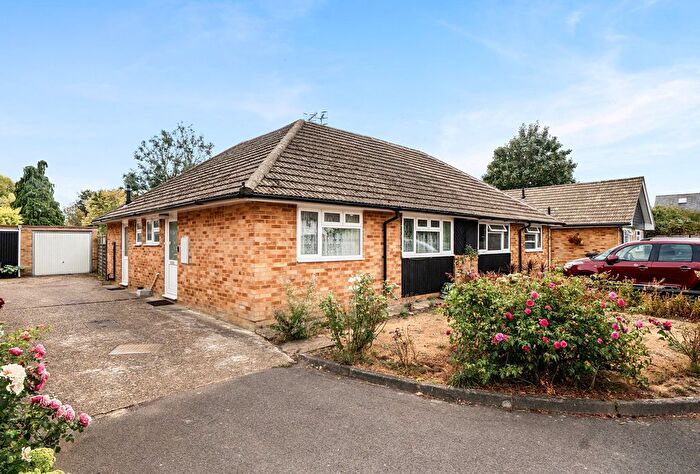 2 Bedroom Bungalow For Sale In Orchard Close, Horley Row, Horley, Surrey, RH6