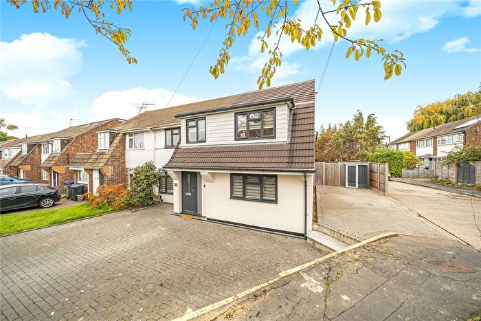 4 Bedroom Detached House For Sale In Knaphill, Woking, Surrey, GU21