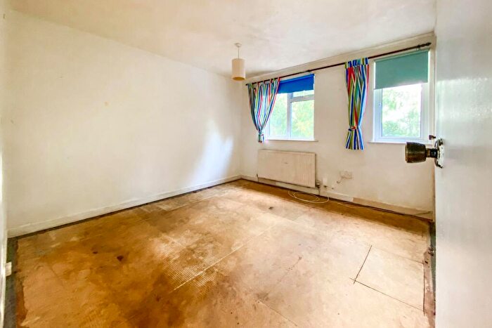2 Bedroom End Of Terrace House For Sale In Cloudberry Road, Swindon, Wiltshire, SN25