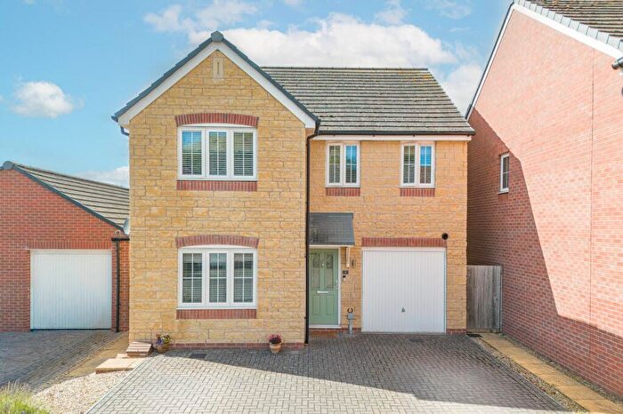 4 Bedroom Detached House For Sale In Bourne Way, Burbage, Marlborough, Wiltshire, SN8