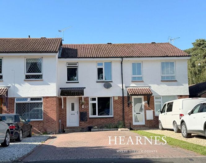 3 Bedroom Terraced House For Sale In Nightjar Close, Creekmoor, Poole, BH17