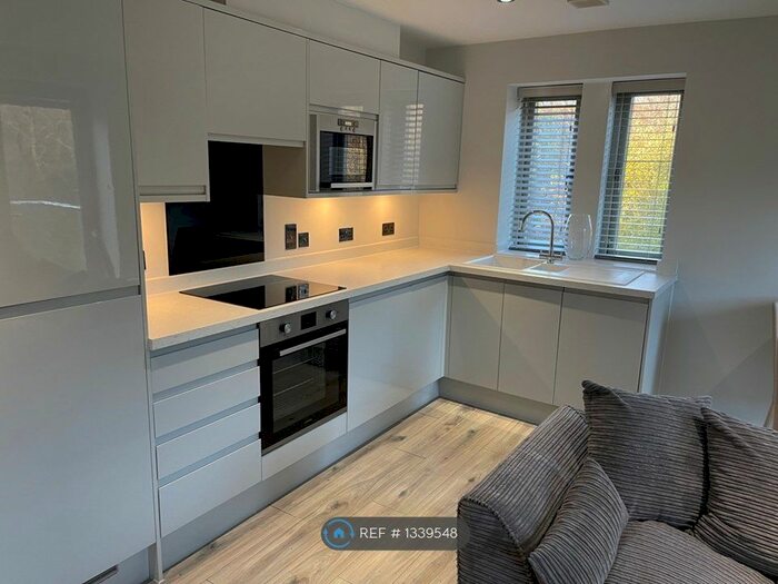 2 Bedroom Flat To Rent In The Old Cornmill, Horsforth, Leeds, LS18