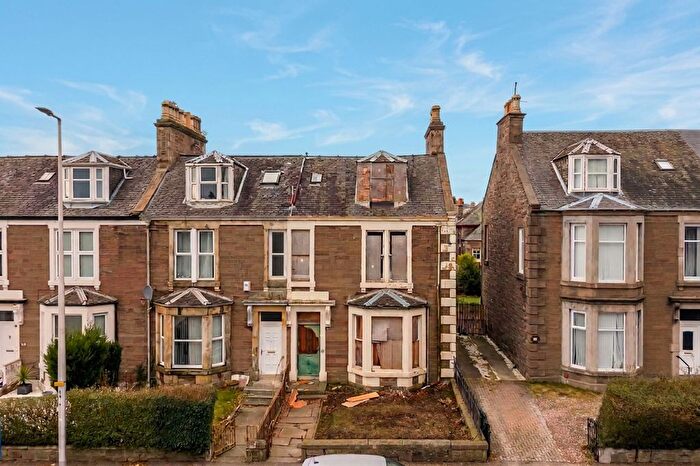 4 Bedroom End Terrace House For Sale In Forfar Road, Dundee, DD4