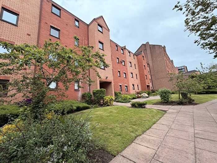 2 Bedroom Flat To Rent In Albion Street, Albion Gate, Merchant City, Glasgow, G1