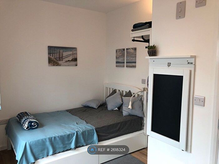 Studio To Rent In Hurst Way, South Croydon, CR2