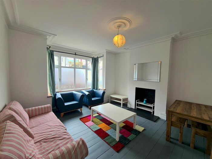 4 Bedroom Terraced House To Rent In Sudbourne Road, Brixton, SW2