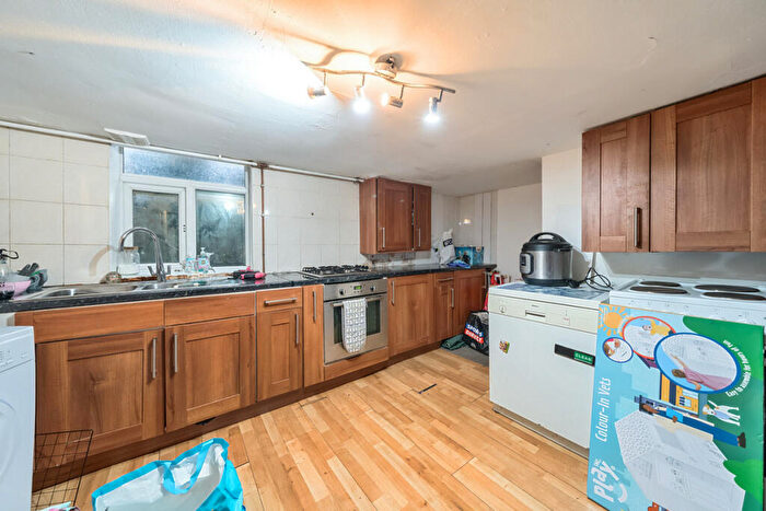 2 Bedroom Terraced House For Sale In Beech Street, Elland, HX5