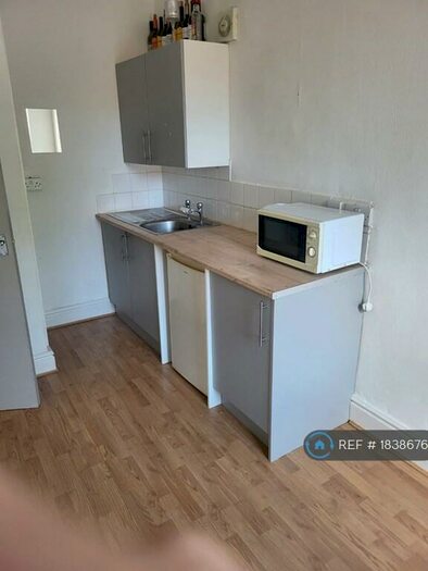 Studio To Rent In Chester Road Sutton Coldfeild, Sutton Coldfield West Midlands, B73