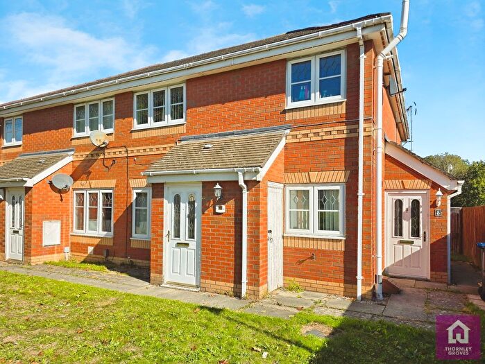 2 Bedroom Flat For Sale In Milton Close, Ellesmere Port, Cheshire, CH65