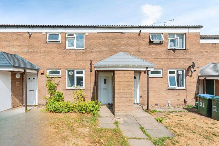 2 Bedroom Maisonette For Sale In The Coppice, Coventry, CV3