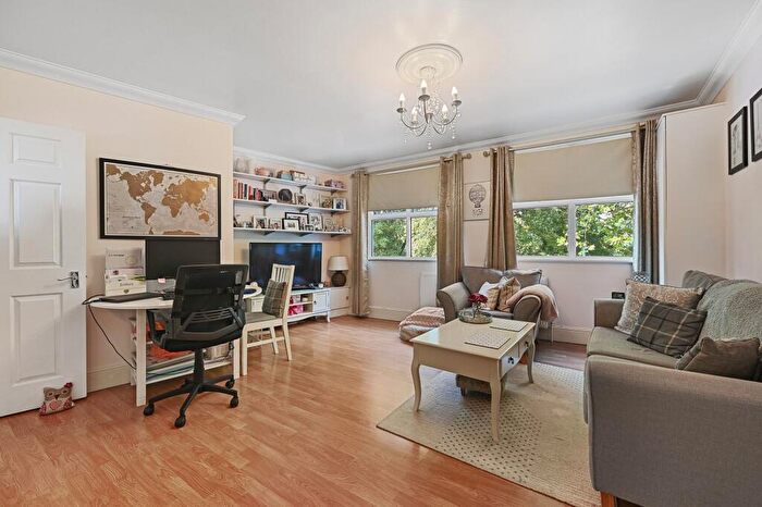 1 Bedroom Apartment To Rent In Wrythe Lane, Carshalton, SM5