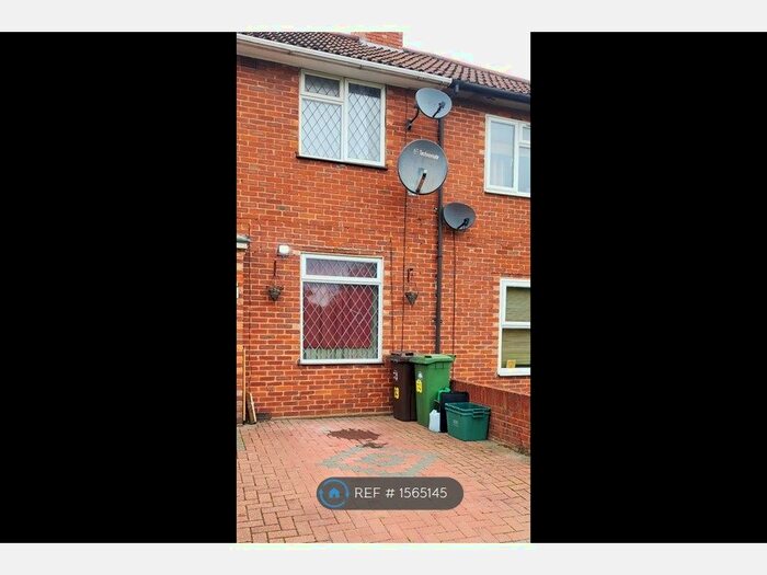 3 Bedroom Terraced House To Rent In Revesby Road, Carshalton, SM5