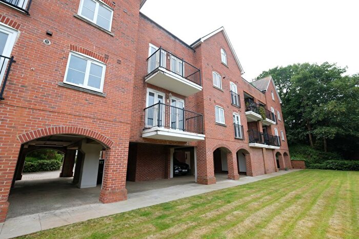 2 Bedroom Town House For Sale In Portside Close, Marchwood, SO40