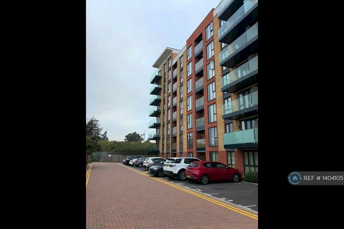 2 Bedroom Flat To Rent In Oscar Wilde Road, Reading, RG1