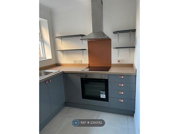 2 Bedroom Flat To Rent In Worthing Riad, Portsmouth, PO5