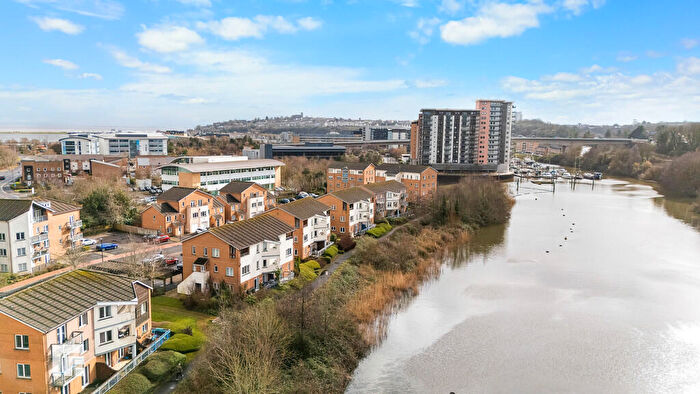 3 Bedroom Apartment For Sale In Grangemoor Court, Cardiff Bay, Cardiff, CF11