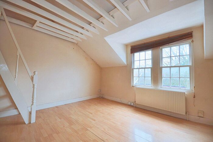 1 Bedroom Flat For Sale In Endsleigh Road, London, W13