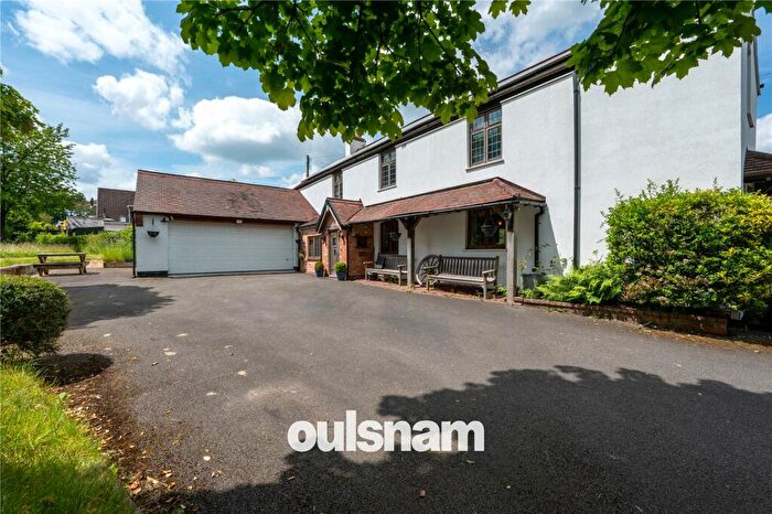 4 Bedroom Detached House For Sale In Holywell Lane, Rubery, Rednal, Birmingham, B45