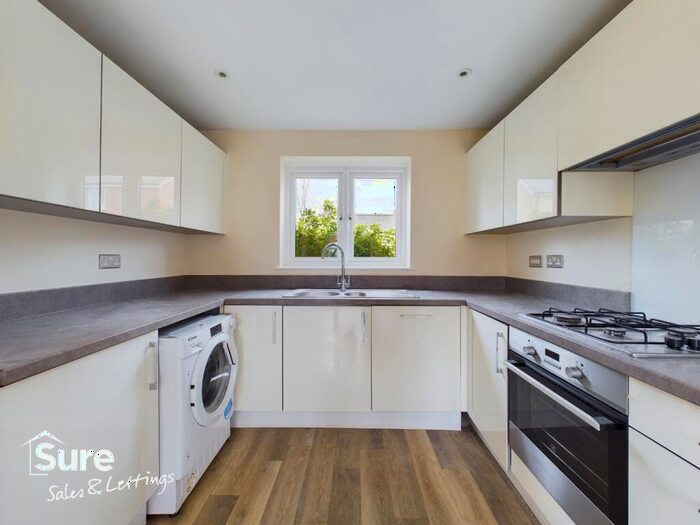 3 Bedroom Detached House To Rent In Topaz Lane, Aylesbury, Buckinghamshire, HP18