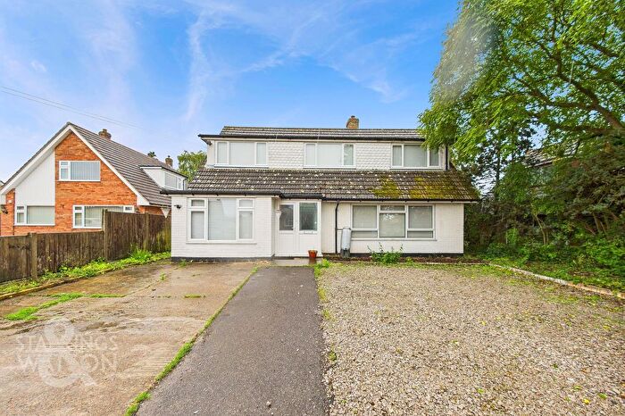 4 Bedroom Chalet To Rent In Hargham Road, Attleborough, NR17