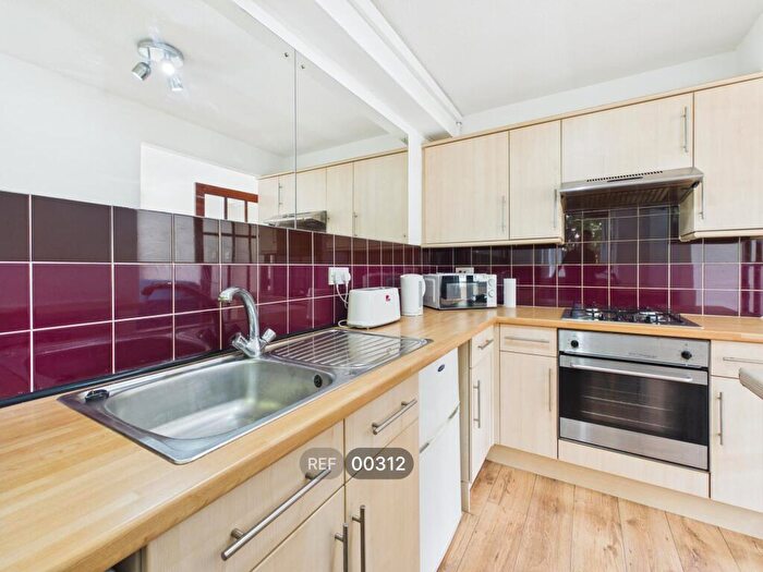 1 Bedroom Apartment To Rent In Lawson Court, High Street, Hull, HU1