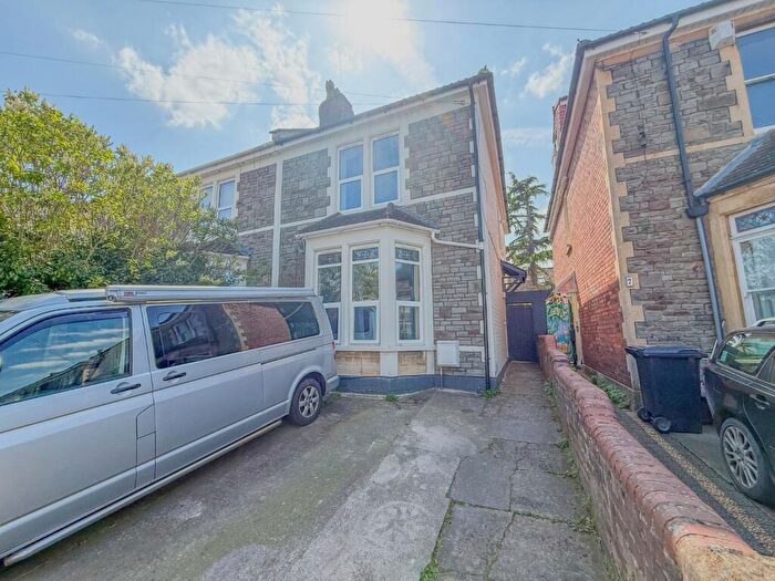 3 Bedroom Maisonette To Rent In Mervyn Road, Bishopston, Bristol, BS7