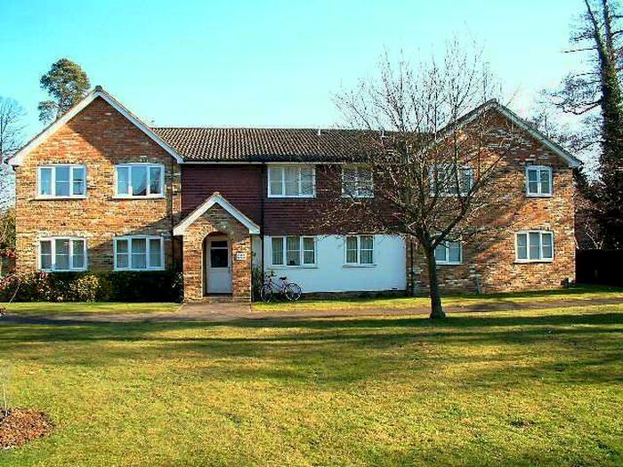 1 Bedroom Apartment To Rent In 1 Bedroom Property In Farnborough, GU14