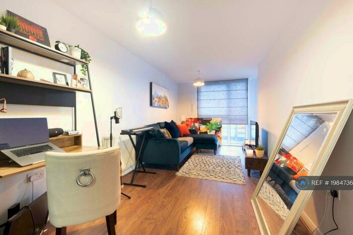 1 Bedroom Flat To Rent In Coppermill Heights, London, N17