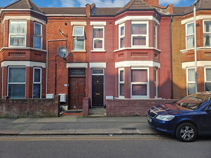 5 Bedroom House To Rent In Ashburnham Road, LU1