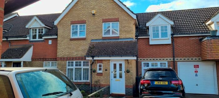 1 Bedroom Studio To Rent In Garrison Close, Hounslow, TW4