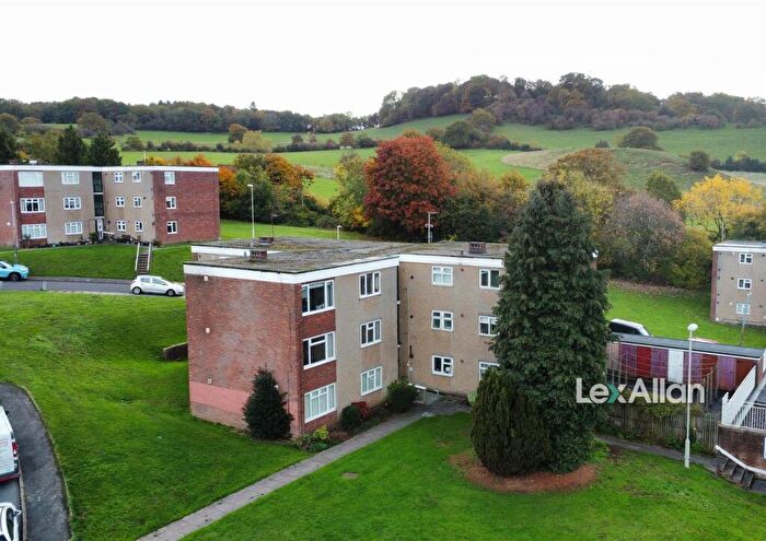 1 Bedroom Flat For Sale In Dobbins Oak Road, Stourbridge, DY9