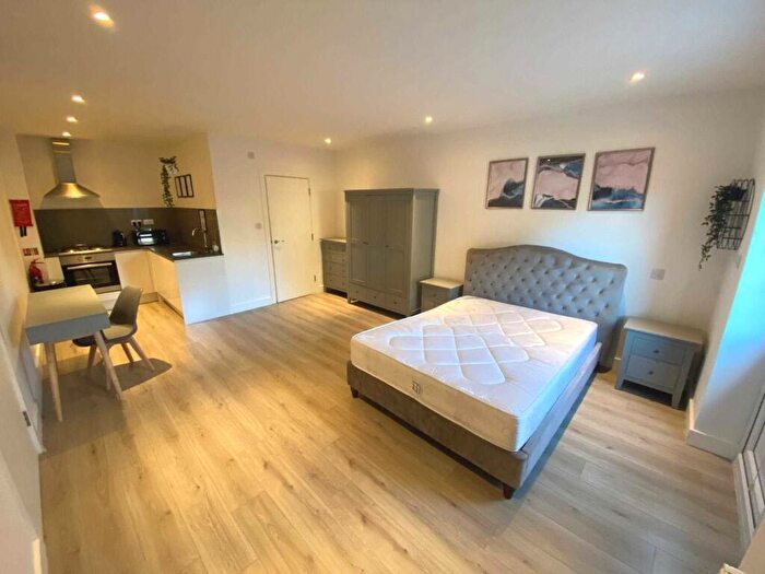 Studio To Rent In Headstone Road, Harrow, HA1