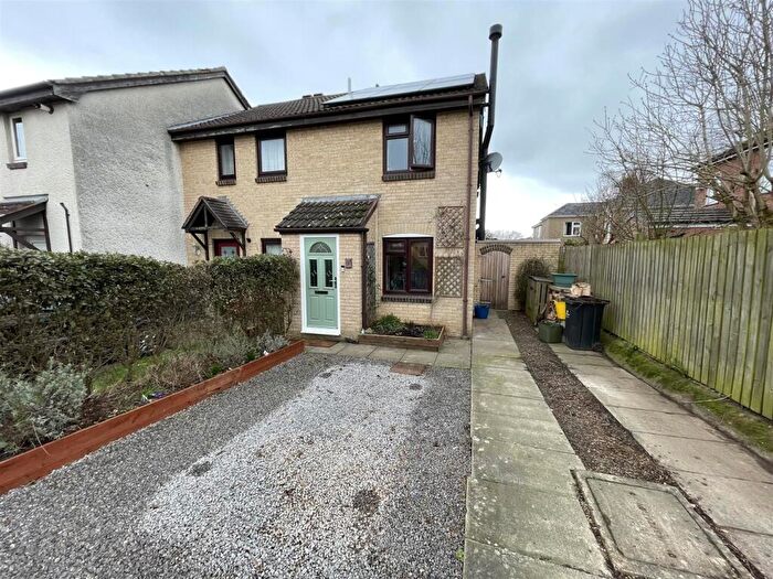 2 Bedroom Semi-Detached House For Sale In Amiens Close, Darlington, DL3
