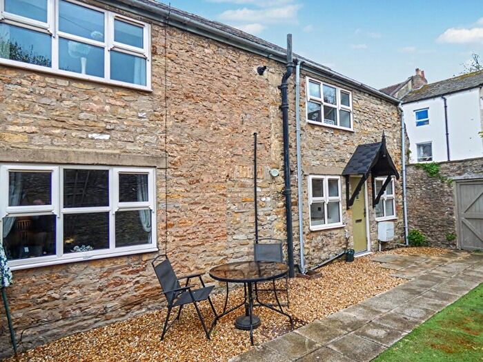 2 Bedroom Cottage For Sale In Fryers Yard, Richmond, North Yorkshire, DL10