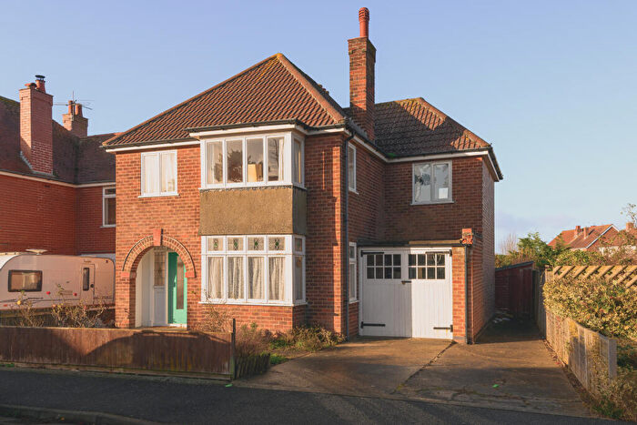 4 Bedroom Detached House For Sale In Firbeck Avenue, Skegness, PE25