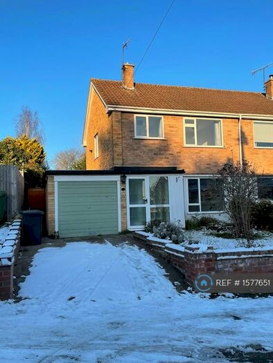 3 Bedroom Semi-Detached House To Rent In Shelbourne Road, Stratford-Upon-Avon, CV37