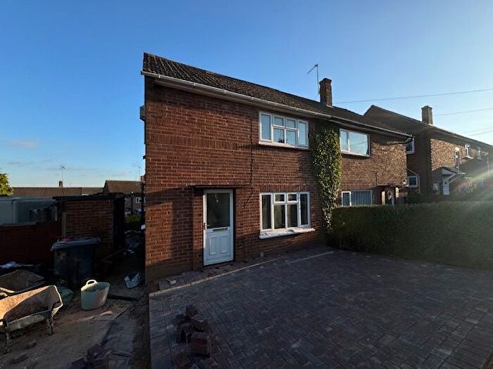 3 Bedroom Property To Rent In Windsor Road, Wellingborough, NN8