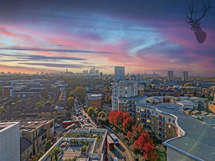 2 Bedroom Apartment For Sale In Pancras Way, Fabian Bell Tower, E3