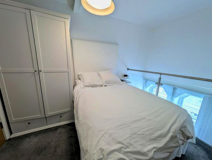 2 Bedroom Apartment To Rent In Crosshall Street, Liverpool, L1