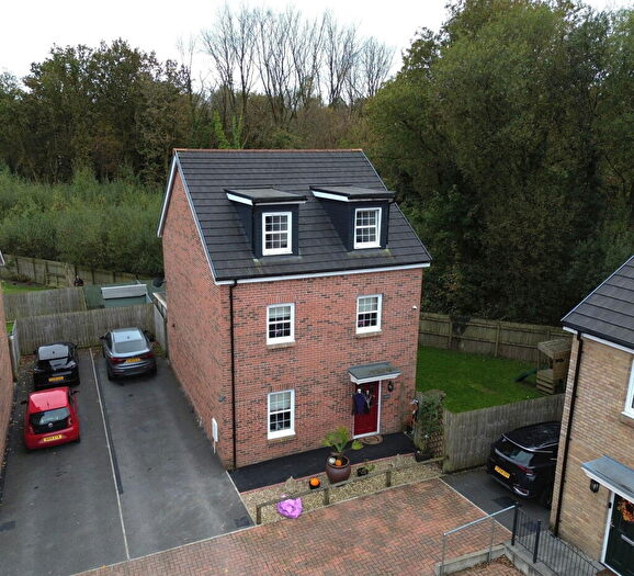 4 Bedroom Town House For Sale In Mansion Gardens, Penllergaer, Swansea, SA4