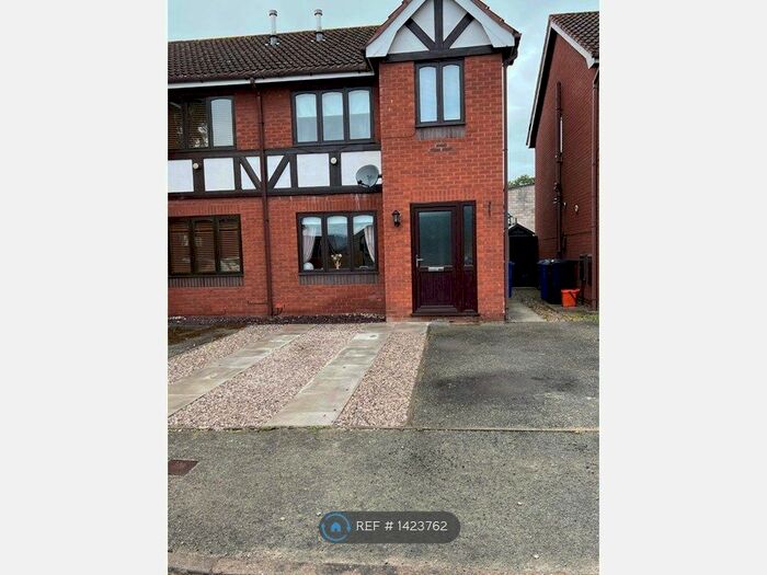 3 Bedroom Semi-Detached House To Rent In Y Gerddi, Denbigh, LL16