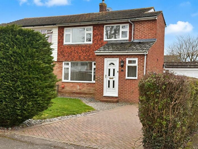 3 Bedroom Semi Detached House For Sale In Surrenden Road, Staplehurst, TN12