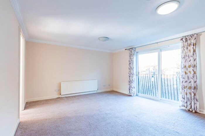 2 Bedroom Flat To Rent In L – East Parkside, Edinburgh, EH16